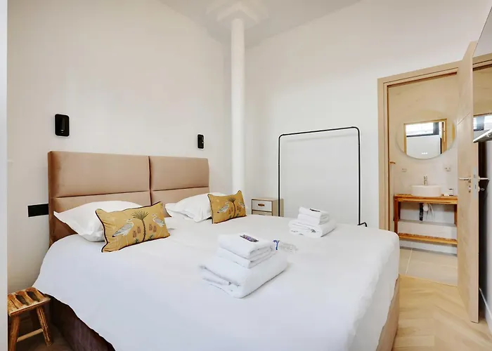 Superbe - 2br-6p - Bastille *